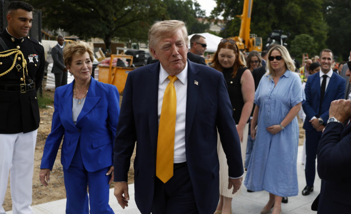 La Corte Suprema d&agrave; il via libera alla stretta di Trump sul voto postale 
