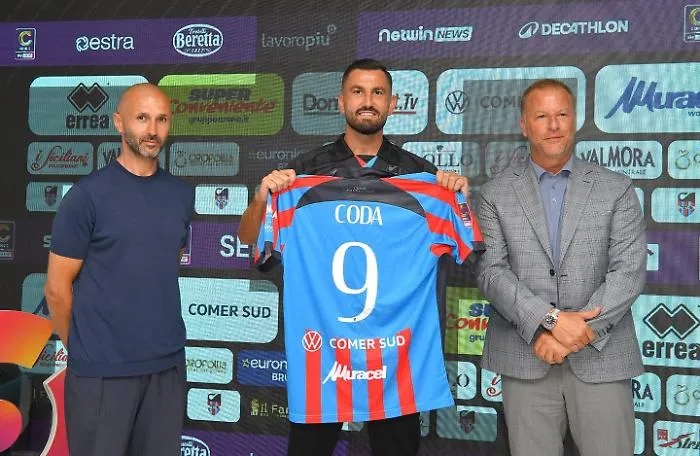 Catania, Massimo Coda &egrave; il nuovo numero 9 rossazzurro: &laquo;Pronto a segnare e a stupire tutti&raquo;