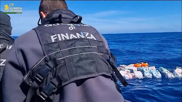 Operazione Abisso 2, latitanza finita per il calabrese coinvolto nel recupero di due tonnellate di cocaina