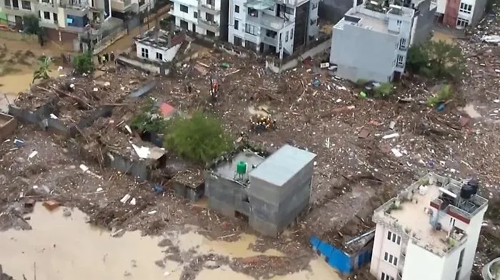 Nepal, piena improvvisa del Bhote Koshi: almeno 17 morti e centinaia di dispersi