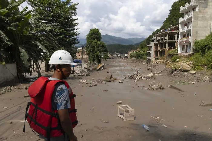 Nepal:  100  lavoratori intrappolati nel tunnel di una centrale idroelettrica