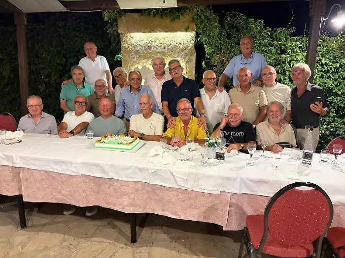 Modica, una classe del Geometri torna a riunirsi 50 anni dopo