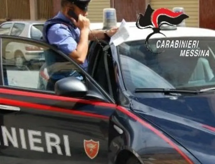 Picchiata e costretta a dormire sulle scale: 44enne tunisino arrestato a Taormina