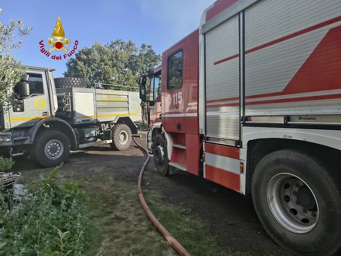 Sciacca nella morsa delle fiamme: fumo tossico a Makauda, sei in ospedale (pure un neonato)
