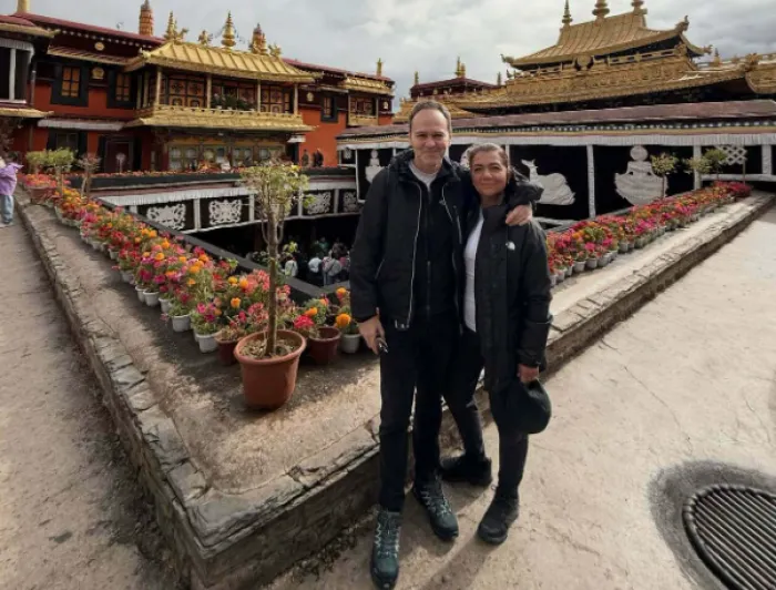 La campionessa di hockey e il manager Deloitte uniti dal sogno himalayano: chi sono i due italiani dispersi in Nepal