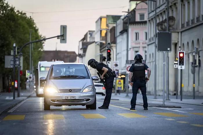 E' una 22enne italiana la vittima della sparatoria in un rave in Svizzera: &egrave; caccia al responsabile