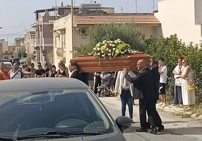 Donnalucata, l'ultimo saluto a Giacomino Carnemolla