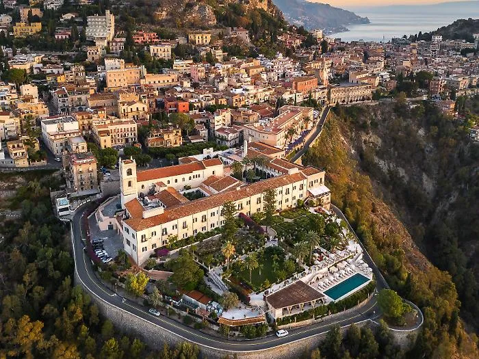 Il San Domenico Palace di Taormina seleziona personale per la stagione 2027