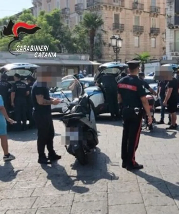 Blitz dei Carabinieri a Catania e Misterbianco: denunce per evasione, sequestri di droga e refurtiva recuperata