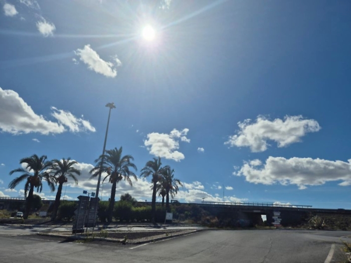 In contrada Valcorrente rimossi i cartelloni pubblicitari abusivi