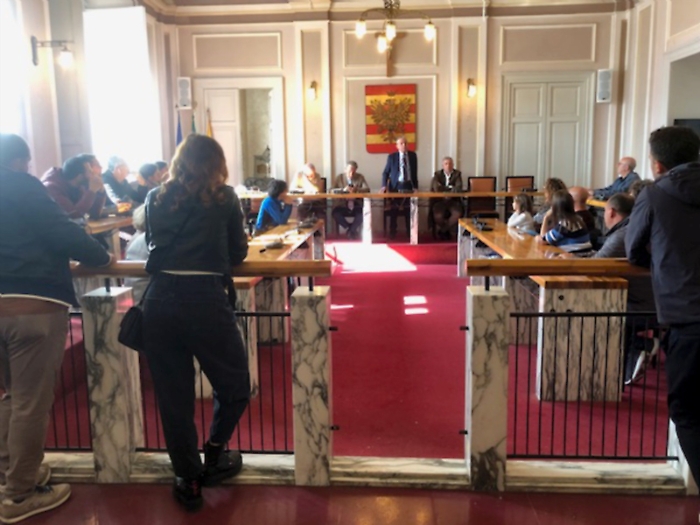 &laquo;Pi&ugrave; controlli delle forze dell'ordine o ricorreremo alla vigilanza privata&raquo;