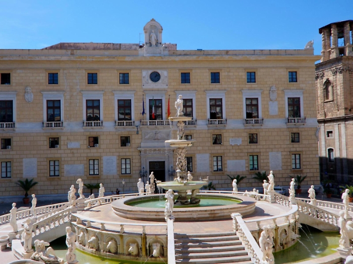 Palermo, «Riscossione dei tributi ai privati». I retroscena e i dettagli dell'esposto contro Lagalla