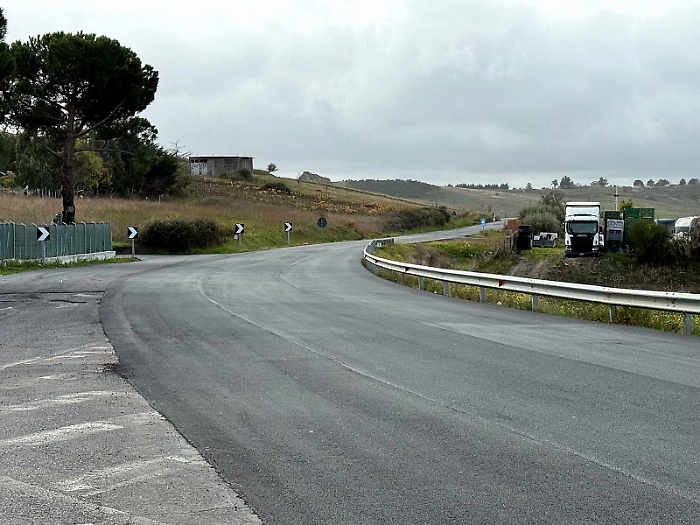 Ss 284, rifatto il manto ora la strada è più sicura