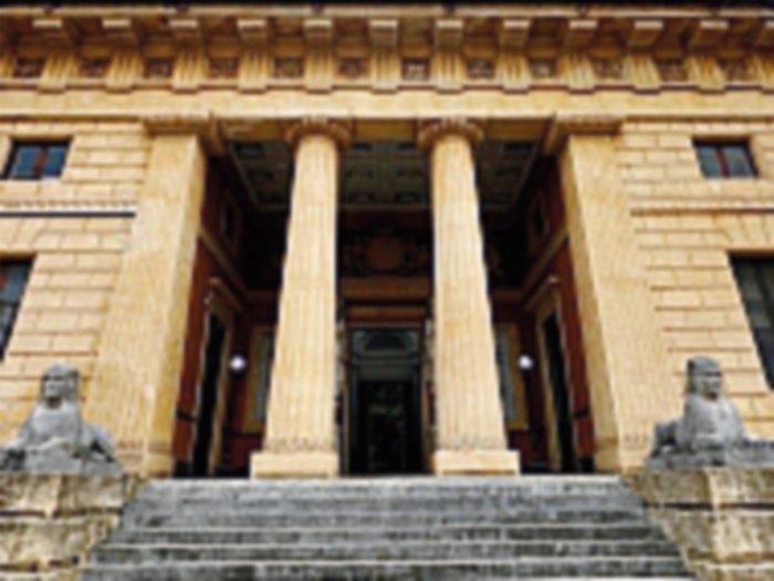 All’Orto botanico le eterne colonne in piedi dai romani alla cattedrale