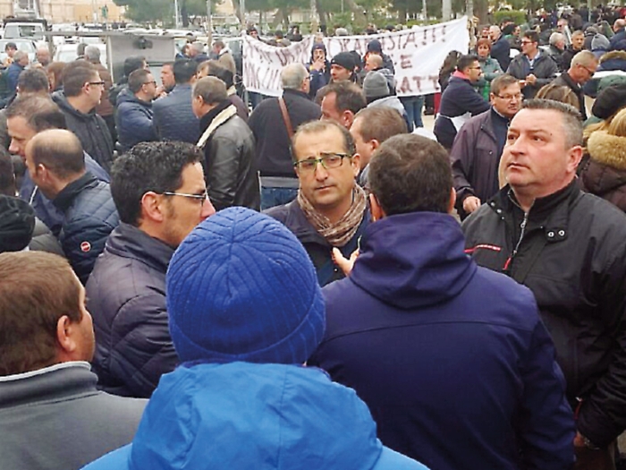 La battaglia degli ex Pip: servono 30 milioni l’anno per portare al tempo pieno gli oltre 1.800 lavoratori