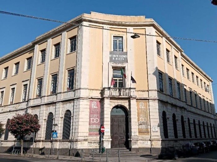 Scuole, il Grinch di Natale mette a rischio il &ldquo;Rizza&rdquo;