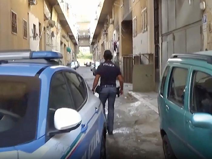 &laquo;La nostra presenza d&agrave; fastidio&raquo; Lagalla e le ombre del quartiere