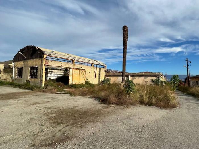 Avviata la bonifica all&rsquo;ex Sanderson: il primo passo &egrave; eliminare l&rsquo;amianto