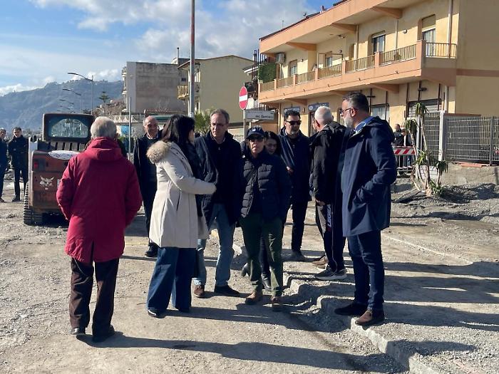 Maltempo, il Pd punta ai soldi del Ponte: &laquo;Si utilizzino per ricostruire&raquo;