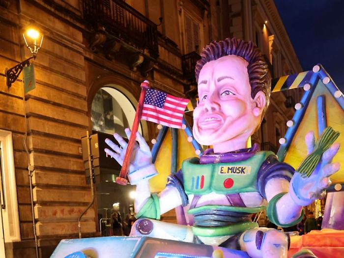 Carnevale, niente sfilate per &ldquo;colpa&rdquo; del meteo. Re Burlone resta senza chiavi