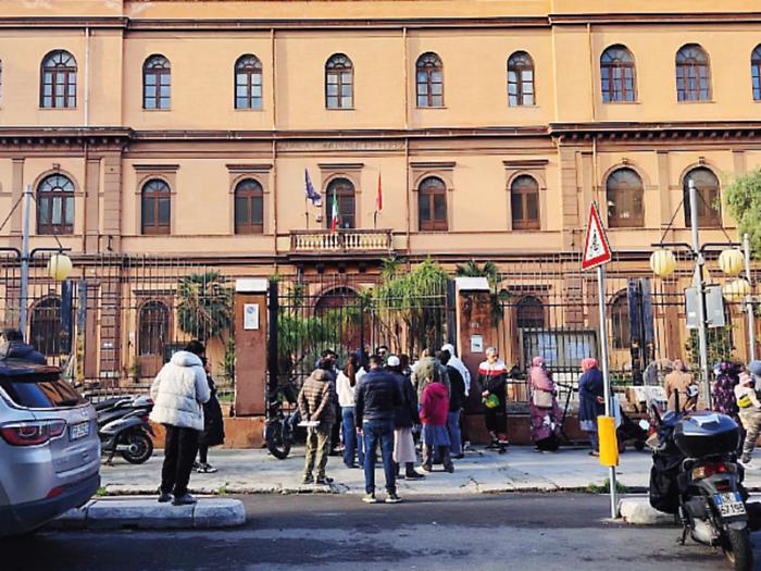 Palermo, emergenza scuola: pezzi di intonaco crollano all'istituto Pareto, riscaldamenti spenti in altri edifici