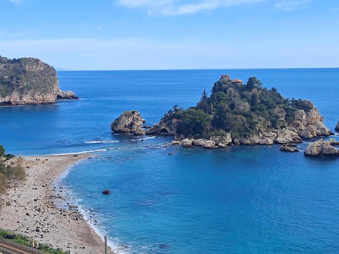 &laquo;A Taormina poche disdette nonostante i danni di Harry&raquo;