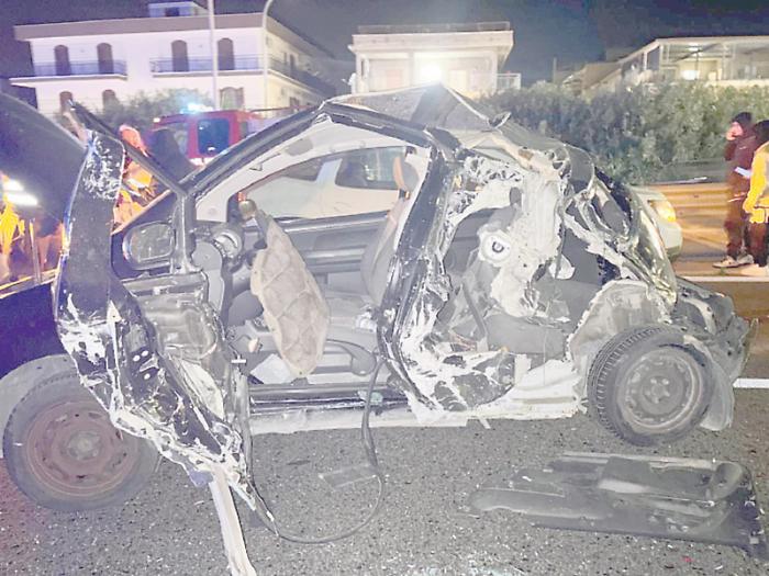 L&rsquo;urto e il ribaltamento dopo un incidente sull'autostrada Palermo - Catania: &laquo;La mia auto &egrave; distrutta, sono stata miracolata&raquo;