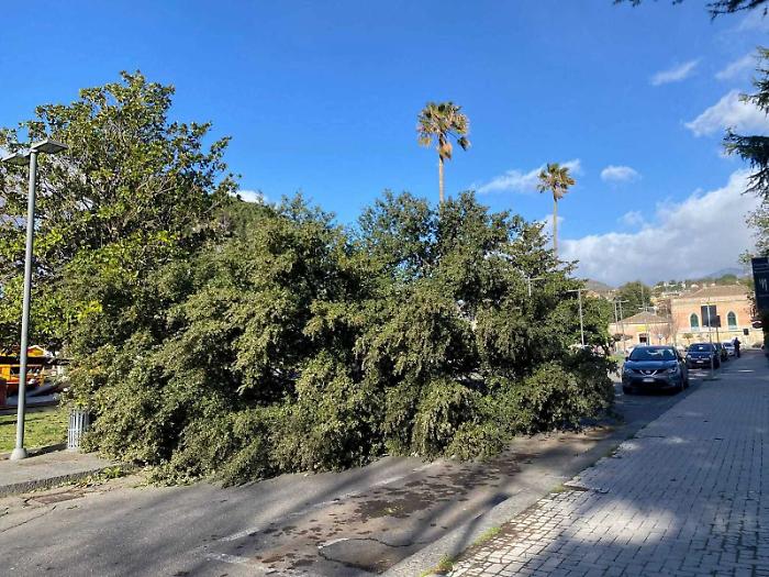 A Pedara alcune zone sono prive di luce