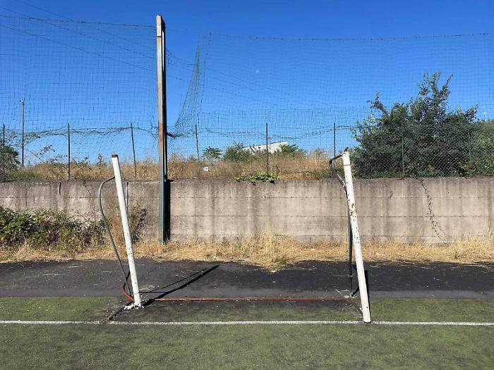 Campo sportivo chiuso per motivi di sicurezza