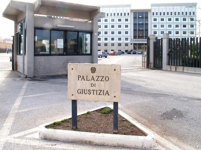 Tributi locali, stop ai pignoramenti: vincono i ricorrenti