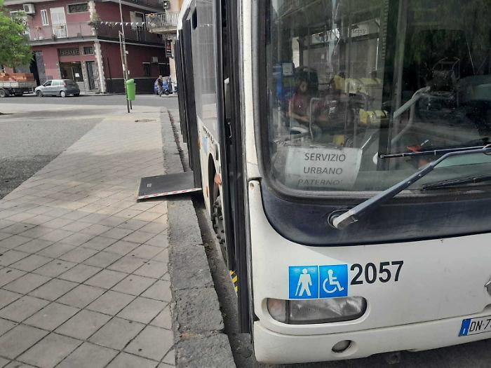 L&rsquo;Ast si ferma, da mercoled&igrave; passeggeri a piedi