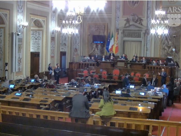 Il 2026 dell'Ars: due leggi e due &ldquo;leggine&rdquo; costate 40 milioni di euro. Pioggia di accuse nell'aula deserta