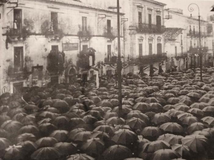 Il comizio a Ragusa 105 anni fa trasformato in un massacro dai fascisti e la lettera che ne riscrive la storia