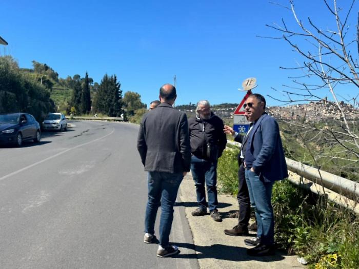 Crepe sulla Sp 196: sopralluogo per avviare i primi interventi