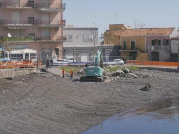 Quasi pronti per l&rsquo;estate spiagge e porticcioli delle frazioni a mare 