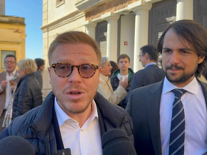 Giuseppe Conte non concede il simbolo all&rsquo;ex grillino che lo insult&ograve;