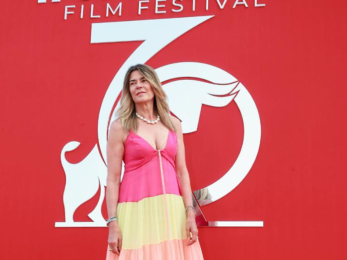 Il posto al nipote in cambio dei fondi. Corruzione, Amata rinviata a giudizio