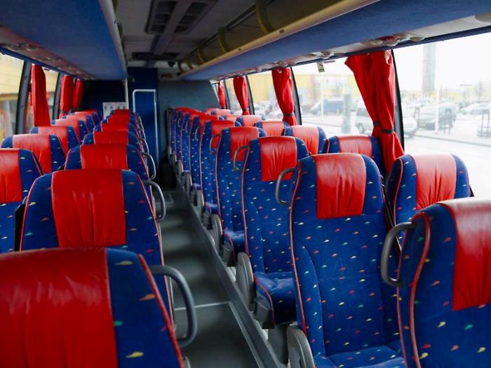 Bus senza assicurazione, salta la gita scolastica