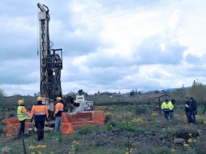 Sabotato il cantiere del nuovo pozzo: rubati gasolio e scheda elettronica