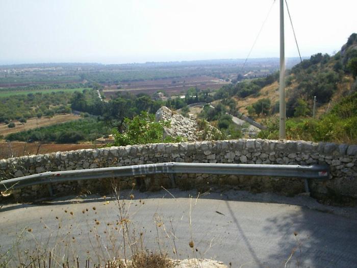Emergenza acqua a Cassibile e Fontane Bianche: diffida al sindaco per il disservizio idrico