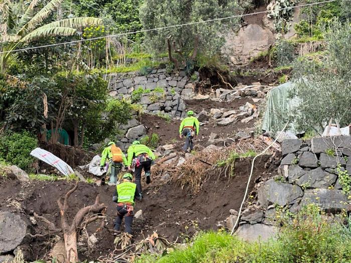 Al via i lavori urgenti sopra via Grotta delle Colombe
