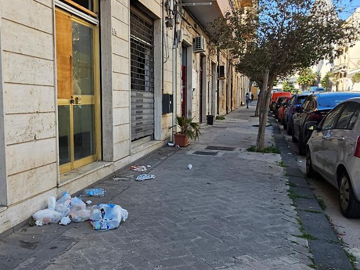 Corso Timoleonte, degrado senza tregua tra prostituzione e violenza