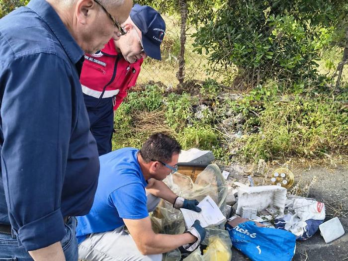 Abbandono di rifiuti per strada: sanzionati 5 &ldquo;zozzoni&rdquo;