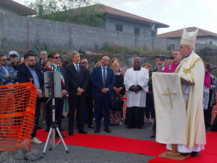 Nuova chiesa al Villaggio del Pino