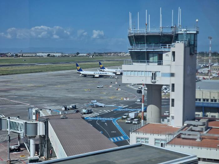 Il &ldquo;piano di volo&rdquo; di Urso: &laquo;Gli aeroporti ai privati per far crescere la Sicilia&raquo;