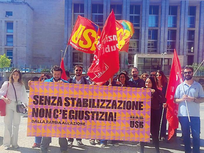 Giustizia, a Palermo protesta dei precari Pnrr in vista del voto: &laquo;Oltre 500 a rischio, si svuotano i tribunali&raquo;