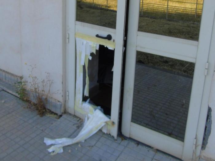 Raid vandalico nella piscina: filmati al vaglio dei vigili urbani