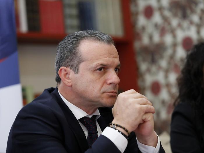 Cateno De Luca Figaro di Sicilia, con chi correr&agrave; alle Regionali? Ecco chi lo vuole e chi no sia a destra che a sinistra