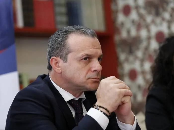 Cateno De Luca Figaro di Sicilia, con chi correr&agrave; alle Regionali? Ecco chi lo vuole e chi no sia a destra che a sinistra