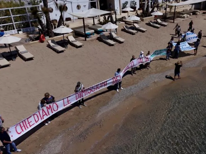 Spiaggia negata allo Sbarcadero, la Procura apre un&rsquo;indagine